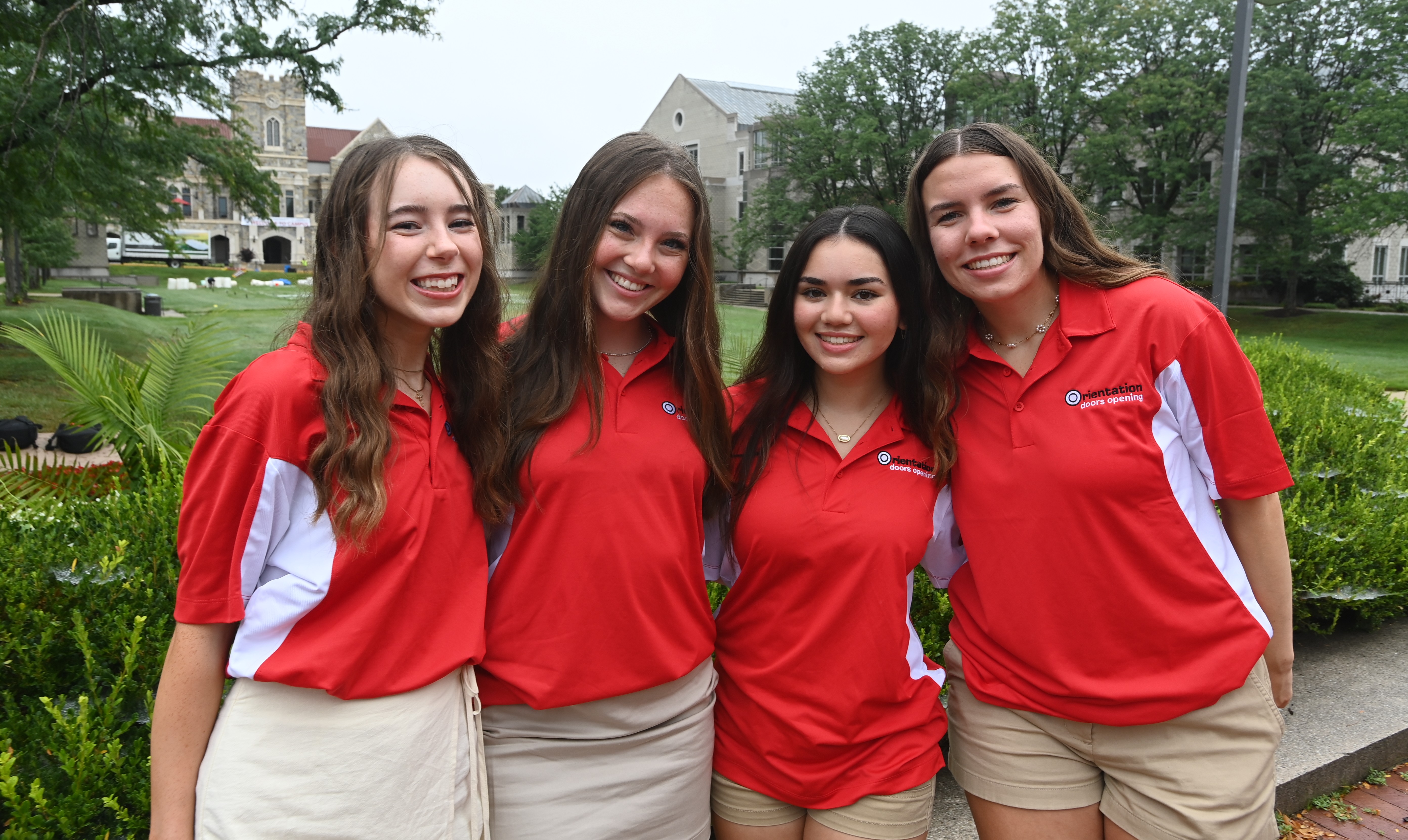 Orientation advisors smiling for a group photo