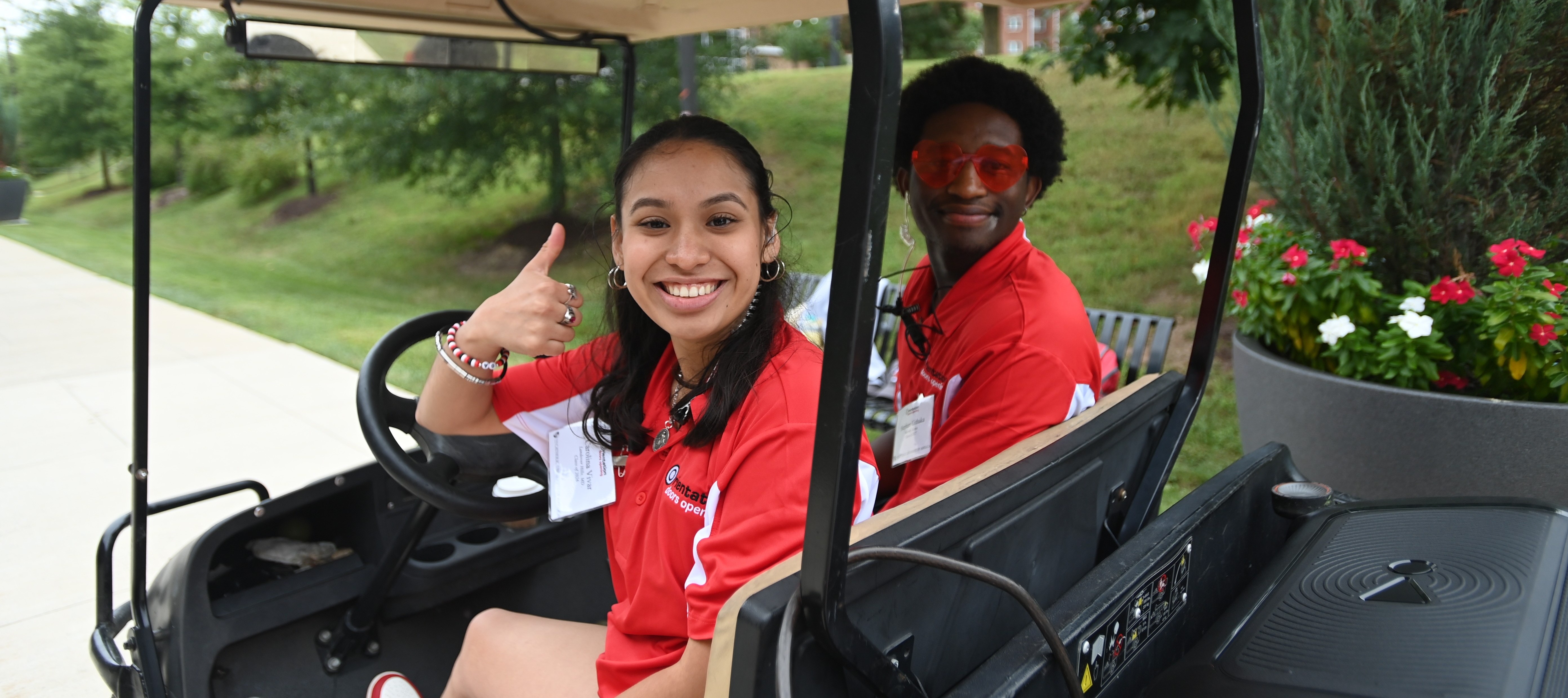 Orientation advisors smiling